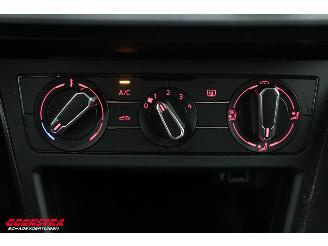 Volkswagen Polo 1.0 MPI Comfortline Airco Bluetooth Cruise picture 24