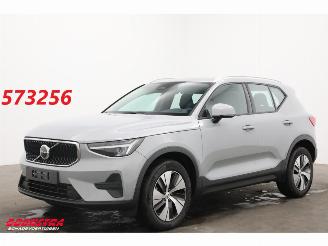 krockskadad bil auto Volvo XC40 2.0 B3 Core Leder LED Apple/Android Camera SHZ LRHZ 9.998 km! 2025/3