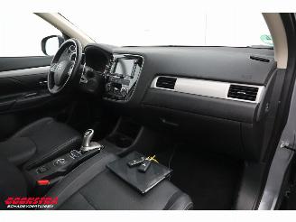 Mitsubishi Outlander 2.0 PHEV Instyle+ 4X4 ACC Schuifdak Leder Camera SHZ 183.069 km! picture 10