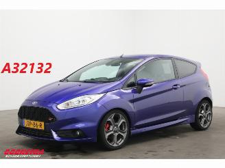 Unfallwagen Ford Fiesta 1.6 ST2 Clima Cruise Navi PDC LMV 2014/12