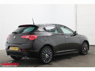 Alfa Romeo Giulietta 2.0 JTDm Aut. Exclusive Leder Clima Cruise picture 3
