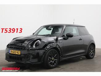 Schadeauto Mini Cooper SE Camden Go Edition 33 kWh LED Leder Cruise Camera SHZ 2022/11