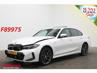 Coche accidentado BMW 3-serie 330e M-Sport Cruise Navi Leder Schuifdak Camera Apple/Android SHZ AHK PDC 2025/11