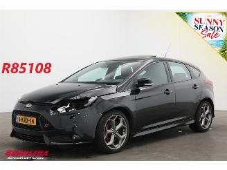 Unfallwagen Ford Focus 2.0 EcoBoost ST-3 250 PK Schuifdak Leder Clima Cruise Camera SHZ 2013/7