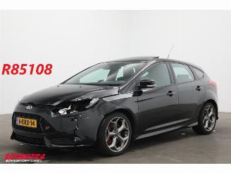 Auto incidentate Ford Focus 2.0 EcoBoost ST-3 250 PK Schuifdak Leder Clima Cruise Camera SHZ 2013/7