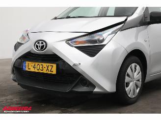 Toyota Aygo 1.0 VVT-i x-fun Airco Bluetooth 38.601 km! picture 10