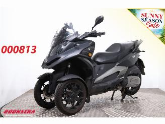 voitures motocyclettes    Qv3 BY 2022 2022/5