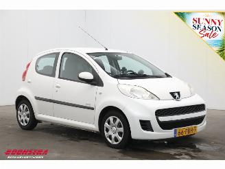 Peugeot 107 1.0-12V AUT Millesim 200 5-drs Cruise Airco 51.588 km! picture 2