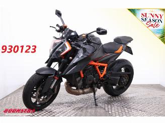 begagnad bil motor KTM  1290 SuperDuke R ABS Heizgriffe Launch Control Quickshift 16.524 km! 2021/6