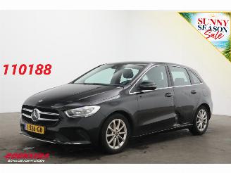 krockskadad bil auto Mercedes B-klasse 180d Premium Plus Cruise Clima Navi SHZ Camera PDC 2020/1