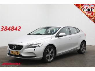 skadebil auto Volvo V-40 2.0 T3 Momentum Navi Cruise SHZ PDC LMV 2016/9