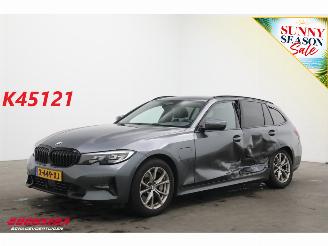 Unfallwagen BMW 3-serie Touring 330e ACC Navi Clima SHZ Virtual Camera PDC 2020/11