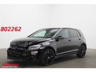 damaged passenger cars Volkswagen Golf 1.4 TSI GTE LED ACC Virtual Camera PDC 2017/9