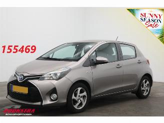 skadebil auto Toyota Yaris 1.5 Hybrid Comfort Navi Clima Camera 135.113 km! 2015/3