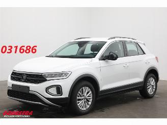 damaged passenger cars Volkswagen T-Roc 1.0 TSI Life Edition LED Apple/Android SHZ PDC 2024/12