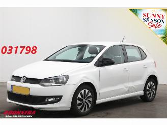 uszkodzony samochody osobowe Volkswagen Polo 1.0 BlueMotion Edition 5-DRS Navi Airco Cruise 2016/8