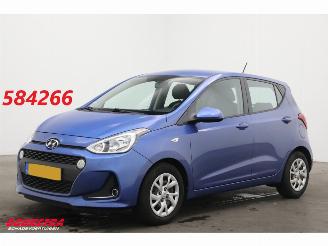 Damaged car Hyundai I-10 1.0i Comfort Apple/Android Navi Airco Cruise 75.374 km! 2020/2