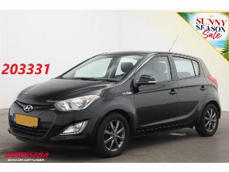 skadebil auto Hyundai I-20 1.2i i-Deal Airco 128.468 km! 2013/4