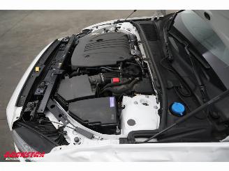 Volvo V-60 2.0 B3 AUT Essential Edition ACC SHZ LrHZ Camera Leder Virtual Navi Clima picture 15