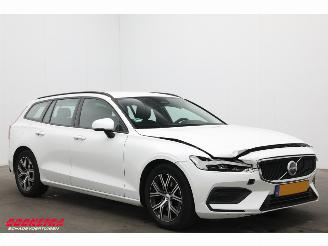 Volvo V-60 2.0 B3 AUT Essential Edition ACC SHZ LrHZ Camera Leder Virtual Navi Clima picture 2