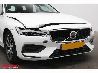 Volvo V-60 2.0 B3 AUT Essential Edition ACC SHZ LrHZ Camera Leder Virtual Navi Clima picture 11