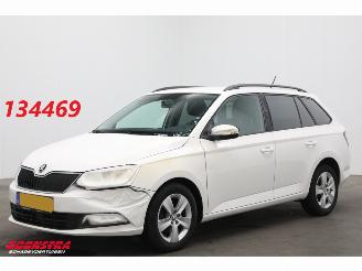 damaged passenger cars Skoda Fabia Combi 1.4 TDI DSG Ambition Business Navi Cruise Airco Bluetooth PDC 2017/2