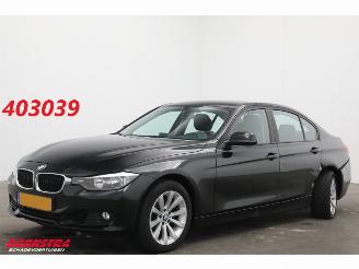 Vaurioauto  passenger cars BMW 3-serie 320i AUT Executive Navi Cruise Clima PDC AHK 152.512 km! 2012/6