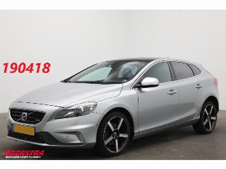 Voiture accidenté Volvo V-40 1.6 T4 AUT R-Design Pano Cruise Clima Leder Memory PDC 2014/9