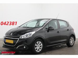 Auto incidentate Peugeot 208 1.2 PureTech Blue Lease Cruise Airco Apple/Android PDC 2018/7