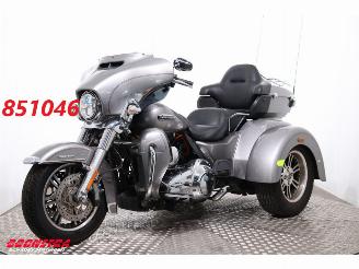occasion motor cycles Harley-Davidson  FLHTCUTG Tri Glide Ultra Classic 5HD! LED ABS Cruise Reverse 28.802 km! 2016/7