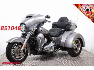 Harley-Davidson FLHTCUTG Tri Glide Ultra Classic 5HD! LED ABS Cruise Reverse 28.802 km! 2016/7