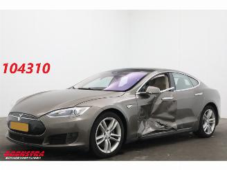 Damaged car Tesla Model S 70D Pano ACC Leder Memory SHZ Virtual Camera PDC AHK 2015/12
