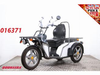 krockskadad bil bromfiets Kyburz  Zwitserland DXP WASSER 2021/11