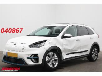 Voiture accidenté Kia e-Niro ExecutiveLine 64 kWh JBL ACC Navi Clima Leder Memory SBL LrHZ Camera PDC 2020/11