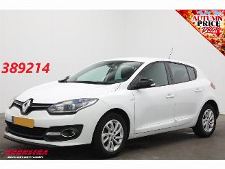 Vaurioauto  passenger cars Renault Mégane 1.2 TCe Authentique Cruise Clima PDC 2015/6