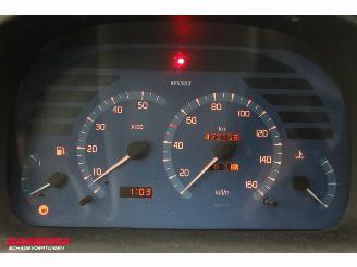 Renault  Master 2.8 dTi Buscamper Luifel Solar AHK picture 25
