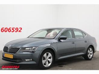 Tweedehands auto Skoda Superb 1.6 TDI DSG Ambition Business Cruise Navi Clima Memory SHZ Apple/Android PDC 2018/8