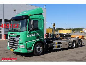 skadebil vrachtwagen DAF XD 450 6X2 Haakarm + HMF 3220K-RCS Kran 124.200 km! 2024/4
