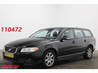 Damaged car Volvo V-70 2.0D Kinetic Cruise Navi Clima Leder PDC 2009/5