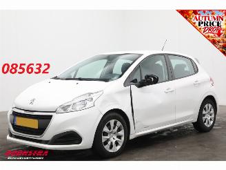 škoda osobní automobily Peugeot 208 1.2 PureTech Like Cruise Airco Bluetooth 2018/10