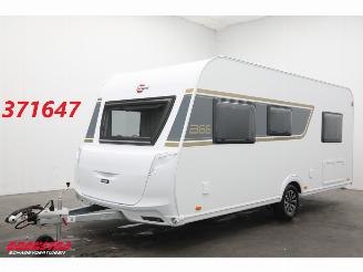 krockskadad bil caravan Burstner  Averso 465 TS B66 Rondzit Frans bed 2026/2