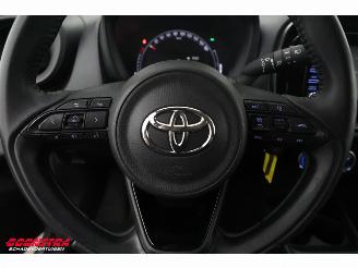 Toyota Aygo 1.0 VVT-i MT Play Cruise Airco Bluetooth Camera picture 17