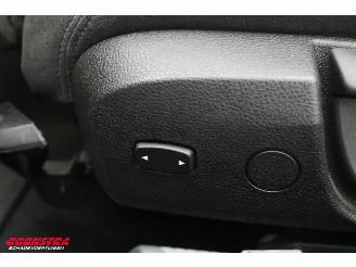 BMW 3-serie 318i Aut. M-Sport PDC Clima Navi LED LMV HIFI picture 29