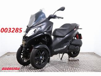 krockskadad bil motor Piaggio  300 MP3 HPE Sport 20.731 km! 2019/10