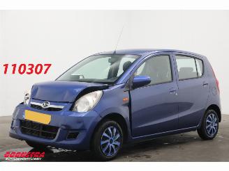 krockskadad bil auto Daihatsu Cuore 1.0 Premium Cruise 2009/3