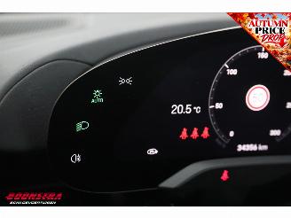 Porsche Taycan 93.4 kWh Perf.Bat.+ Chrono Pano ACC PASM Bose 360° Memory Chalk picture 38