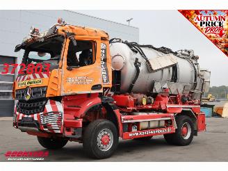 krockskadad bil vrachtwagen Mercedes Arocs Arocs 2053 4X4 Müller Saug/Druck ADR 10m3 2019/11