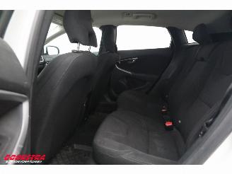Volvo V-40 2.0 D2 Kinetic Cruise AHK SHZ Bluetooth picture 23