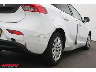 Volvo V-40 2.0 D2 Kinetic Cruise AHK SHZ Bluetooth picture 8