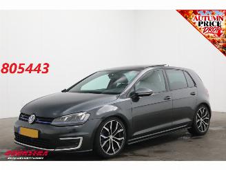 Schadeauto Volkswagen Golf 1.4 TSI GTE Pano ACC Leder SHZ Camera Clima Navi 2015/10